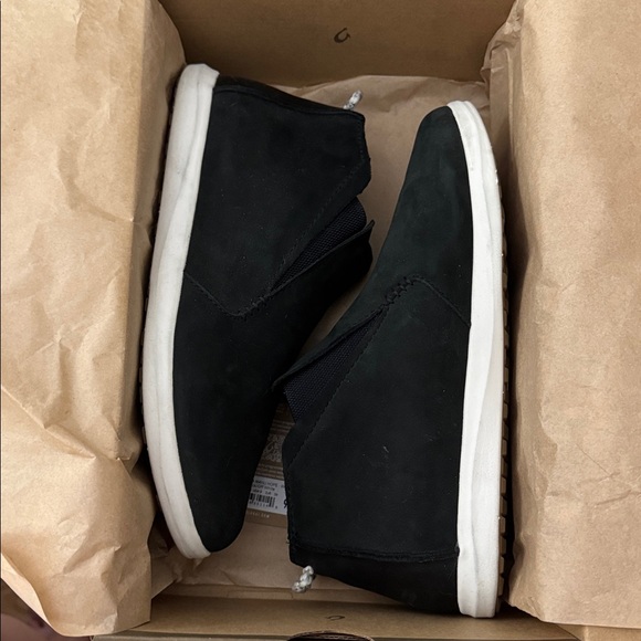 OluKai Black Ankle Boots - Picture 13 of 14